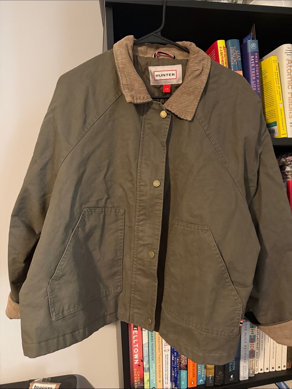 Hunter women’s Green Lightweight Barn Jacket with corduroy collar
